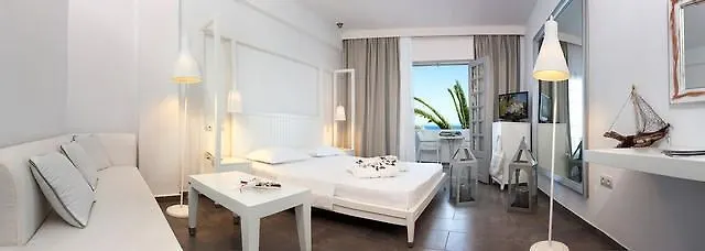 White Hotel 4*